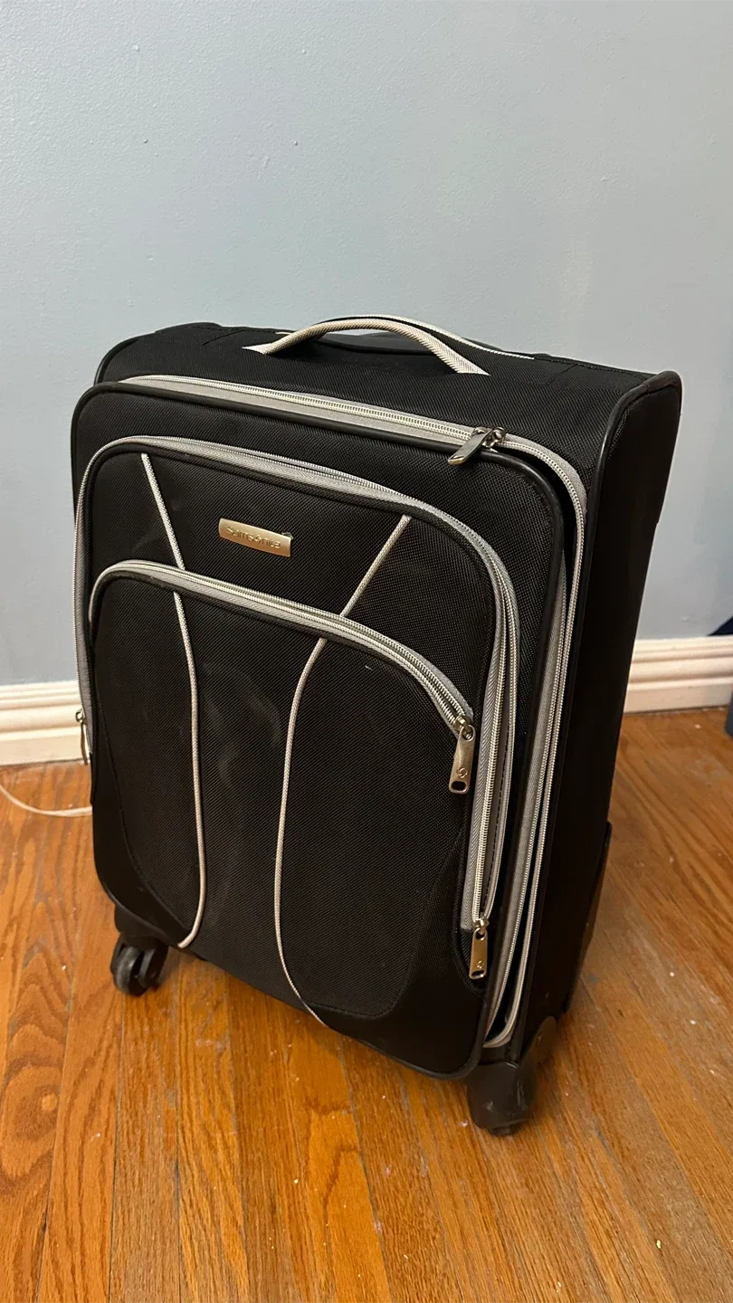 Samsonite Carry On Suitcase - Black thumbnail