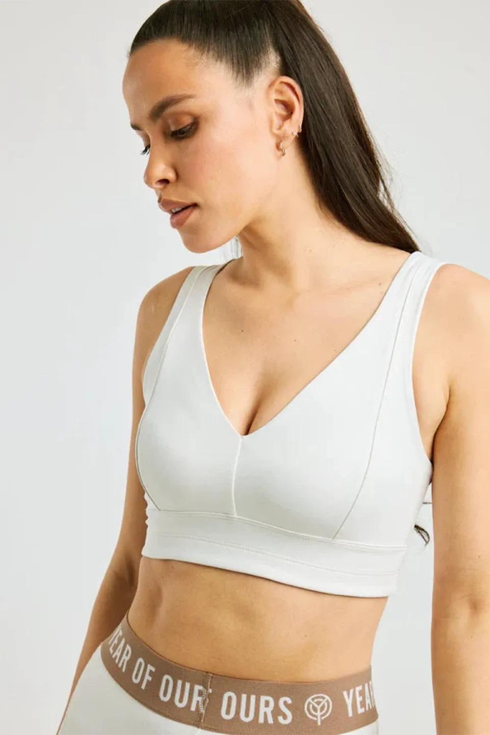 Year Of Ours (NWT) V-neck sports bra - Size M image indicator(8)