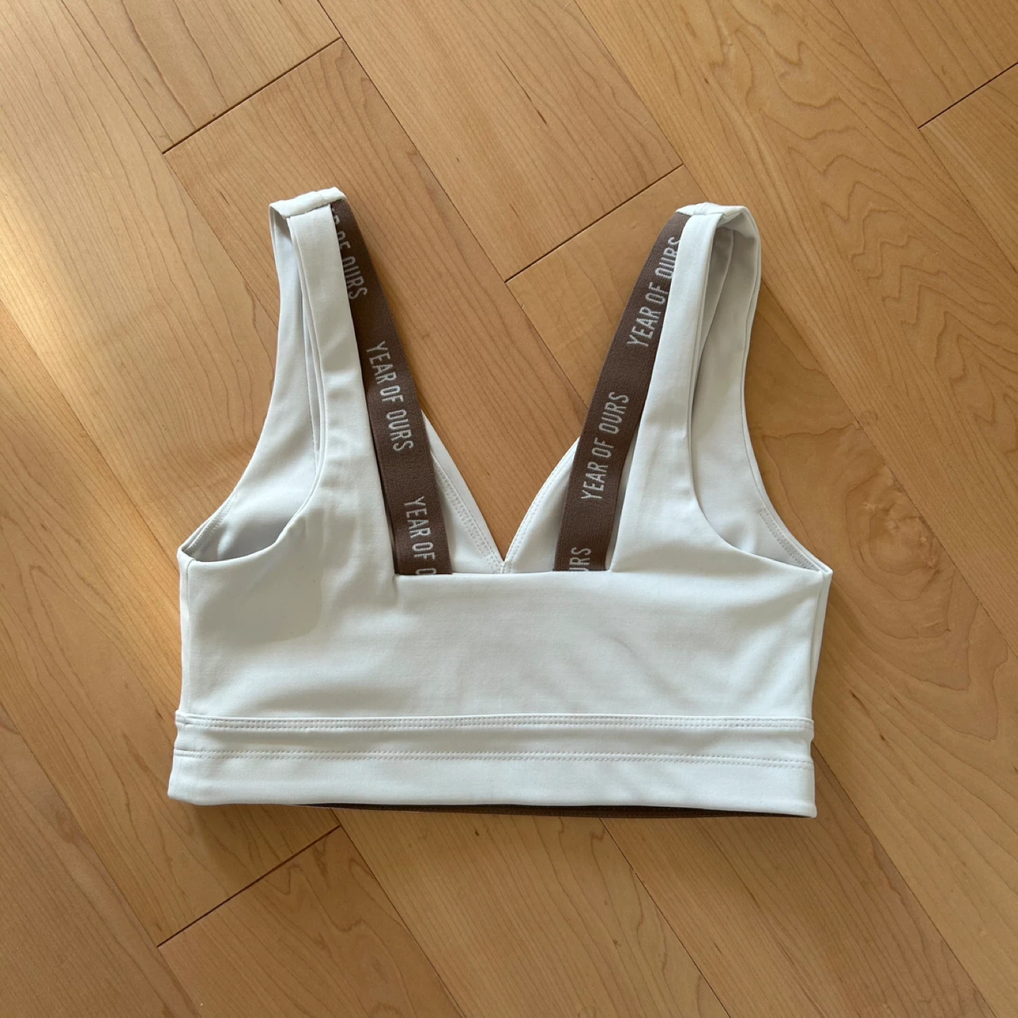 Year Of Ours (NWT) V-neck sports bra - Size M - photo 5