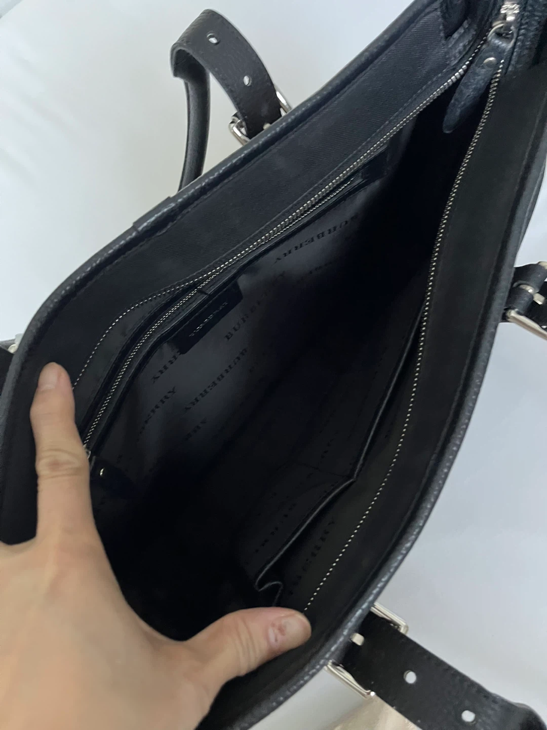 Authentic Burberry Black Tote Bag - photo 4