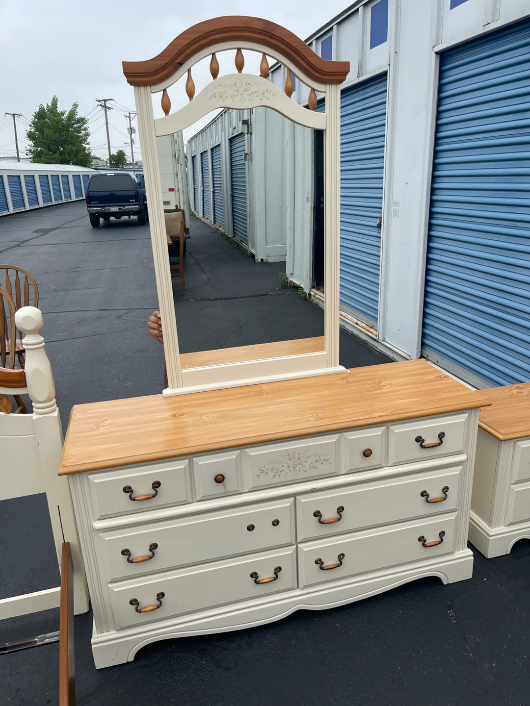 Twin Bedroom Set - Bed, Dresser, Mirror, Nightstand - photo 2