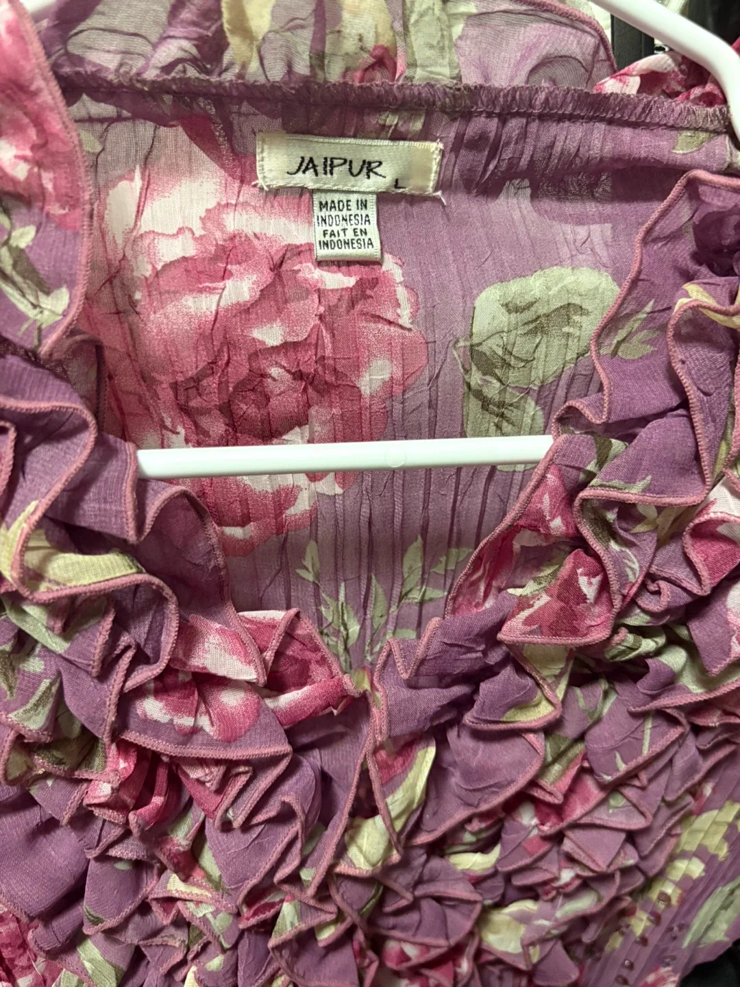 🥕 Floral Ruffle Blouse (thrifty pick) image indicator(3)