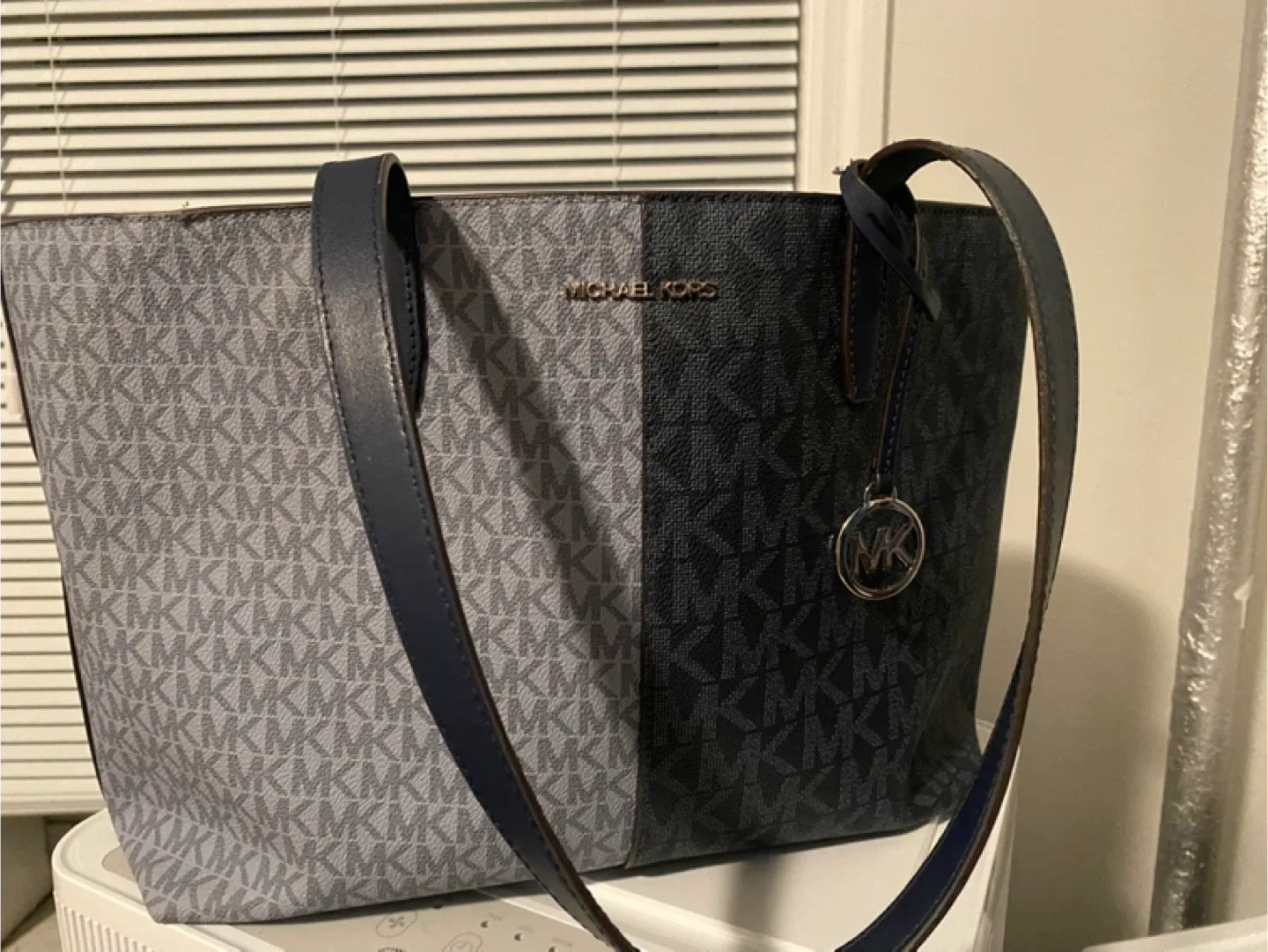 🥕Michael Kors Tote Bag🥕 thumbnail