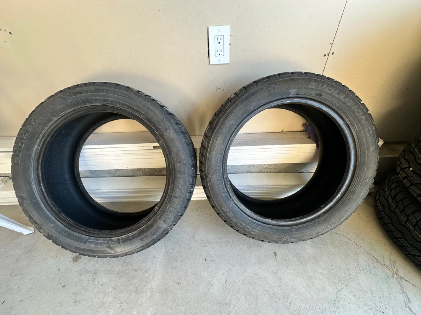 Cooper Evolution Winter Tires - 215/50R17 - photo 2