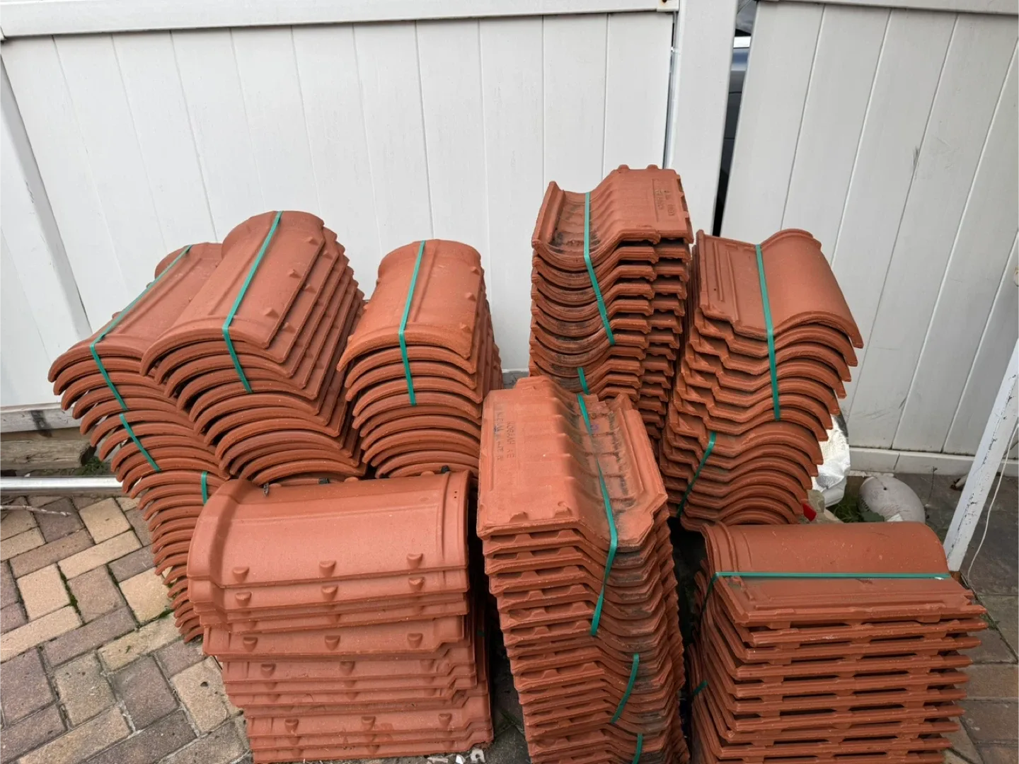 Terracotta Roof Tiles image indicator(3)