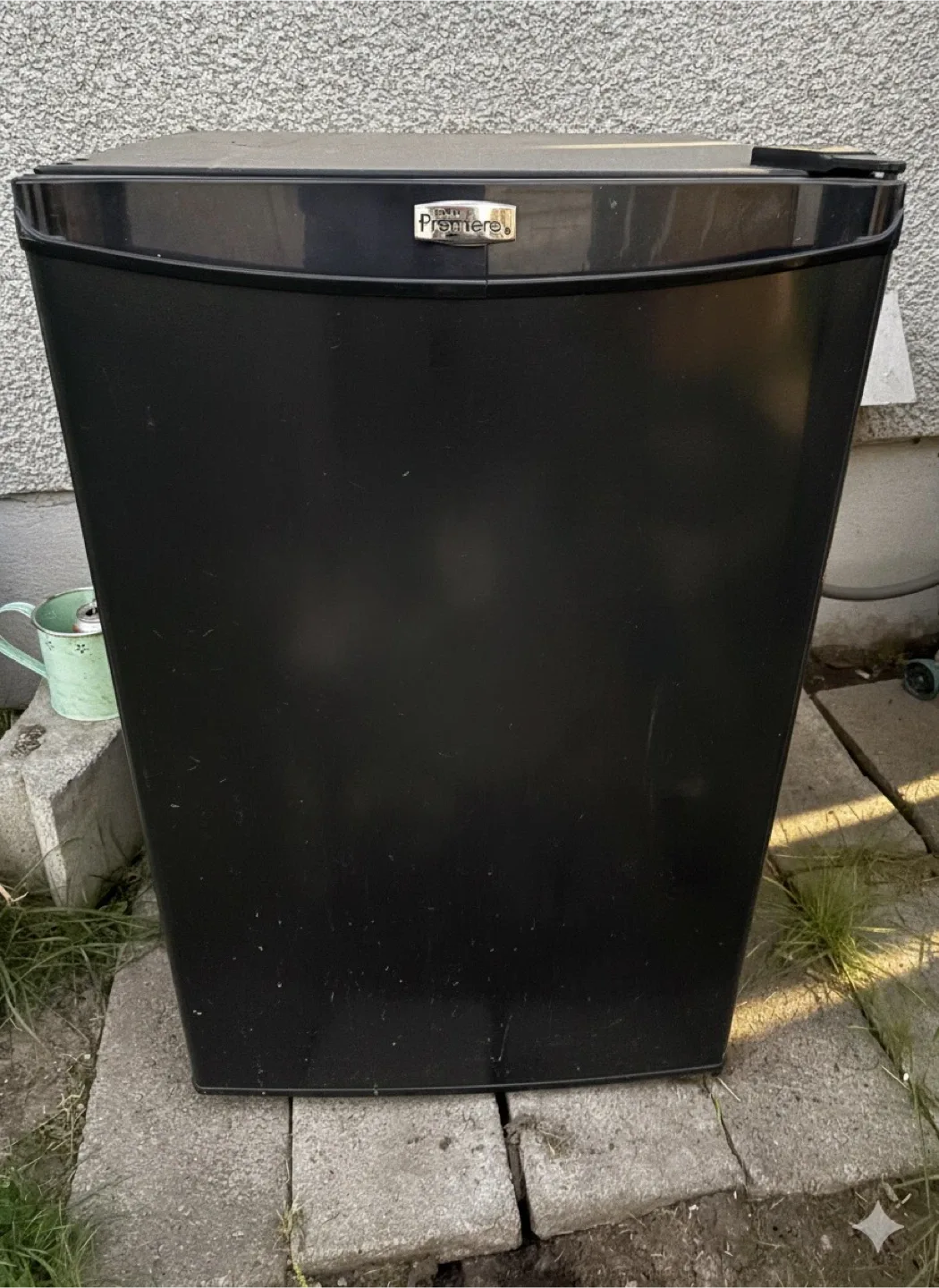 Danby premiere Mini Fridge - Black