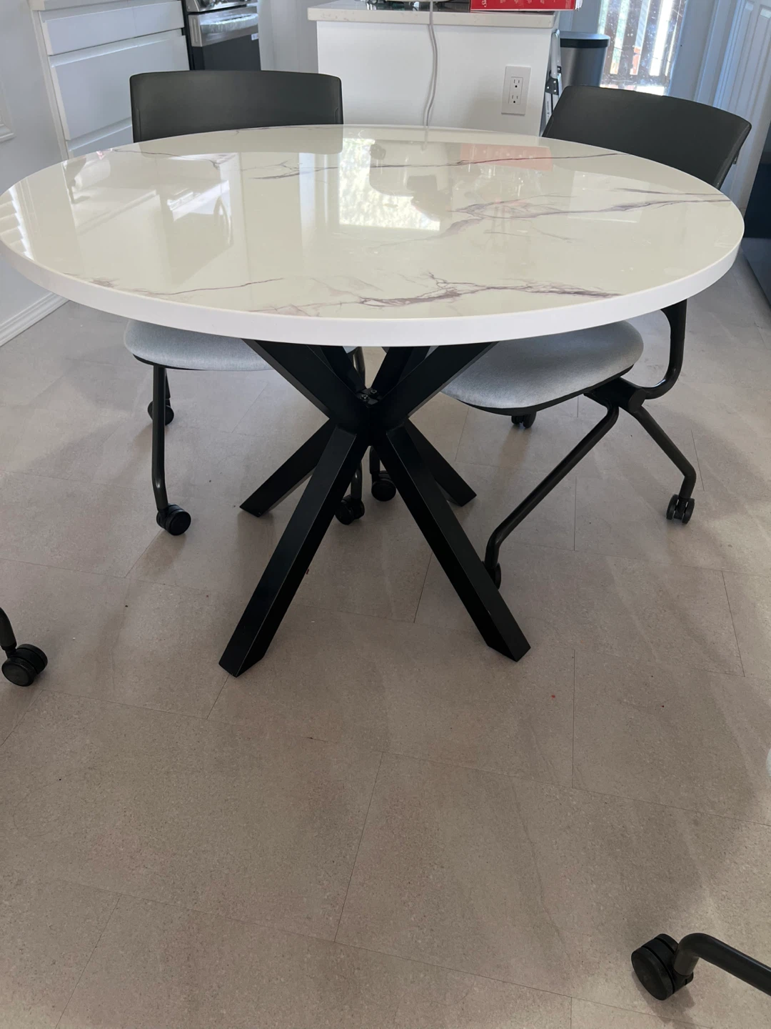 Quartz dining table metal legs 42”diam - photo 2