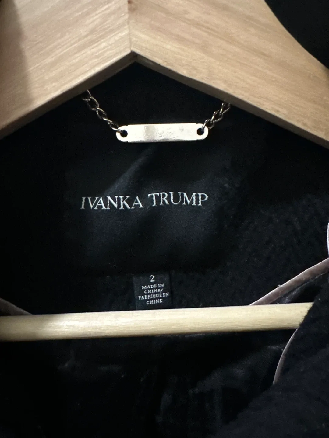 Ivanka Trump Black Coat - Size Small 🥕 image indicator(2)