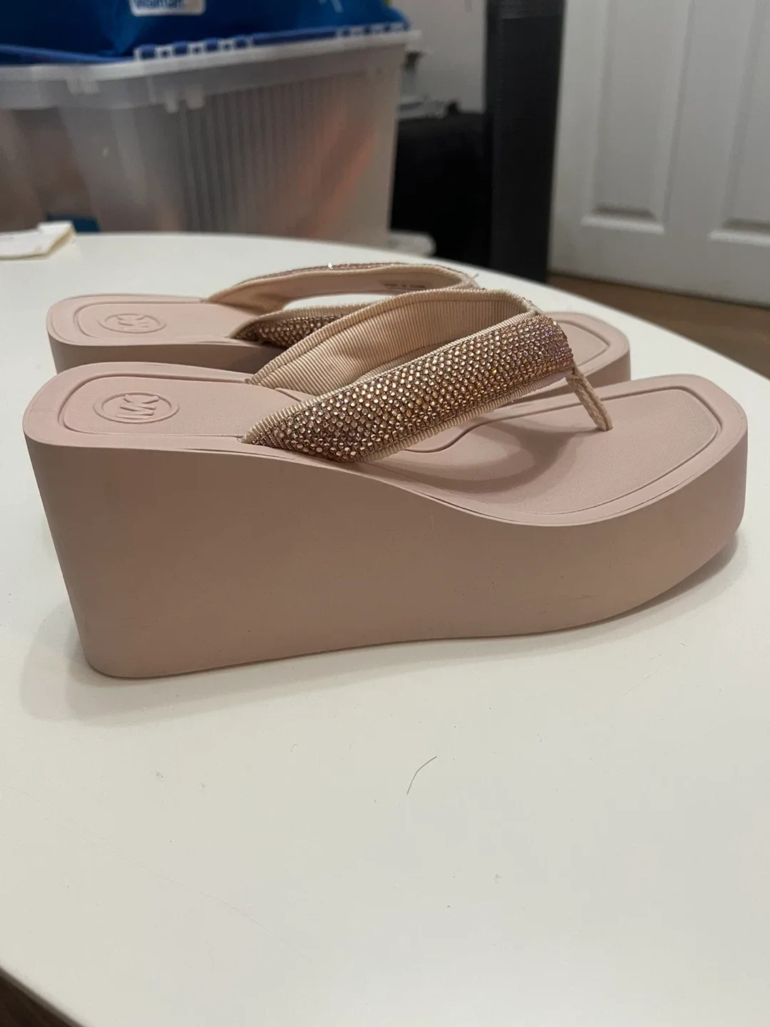 Michael Kors Women's Platform Flip Flops image indicator(2)