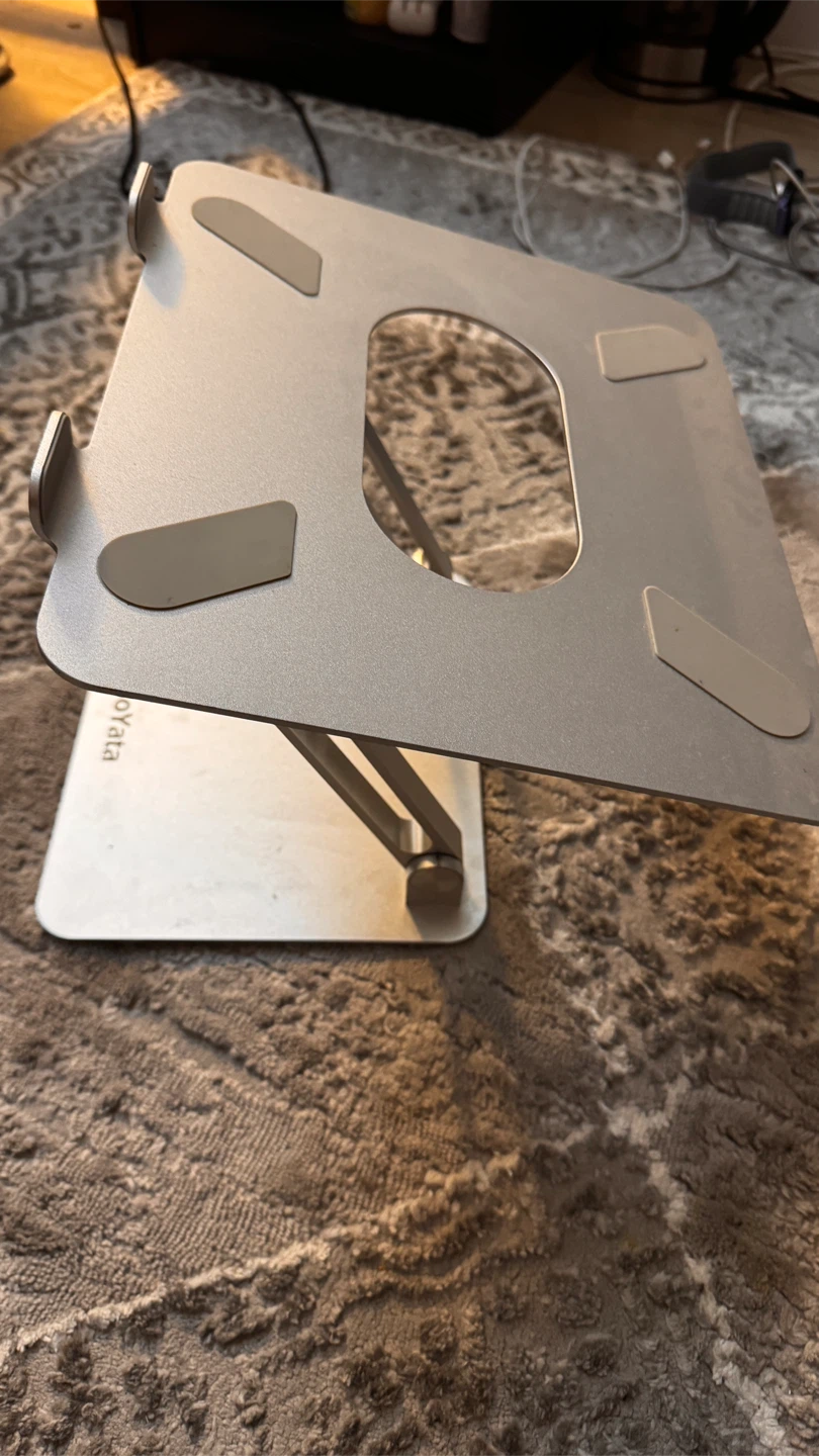 Boyata Laptop Stand - photo 3