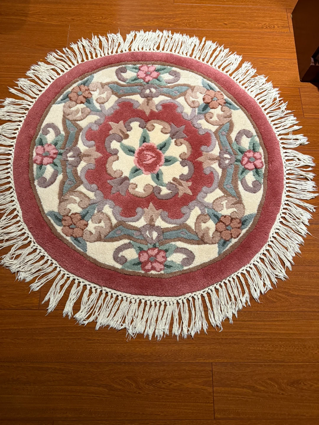 Round Floral Rug with Fringe
