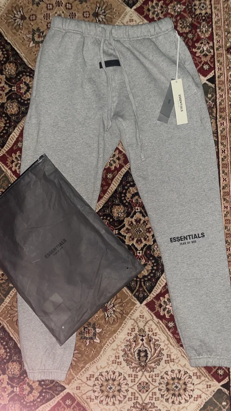 Essentials Fear of God Sweatpants Dark Oatmeal thumbnail