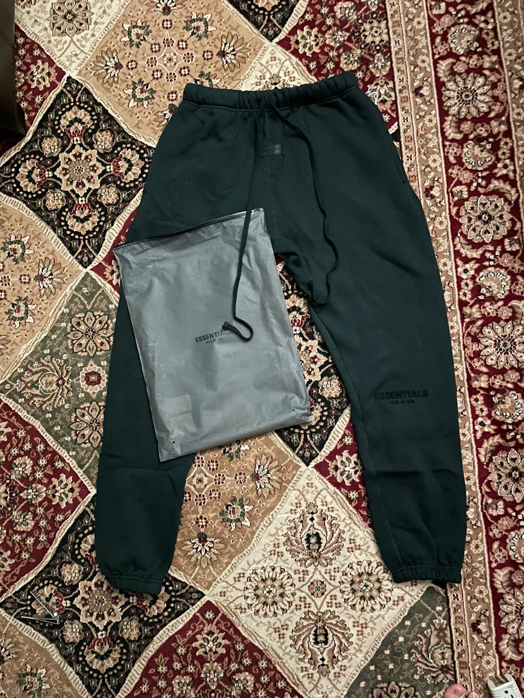 Essentials Fear of God Sweatpants Stretch Limo thumbnail
