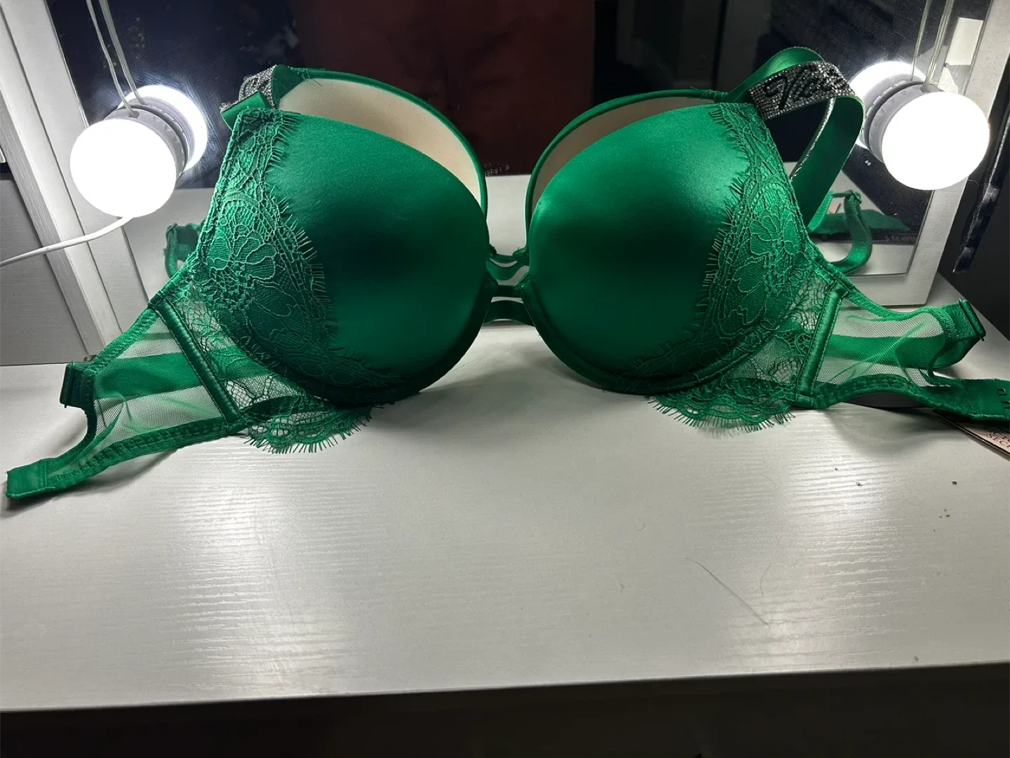 RARE NWT VS Green Lace Shine Strap Bombshell Bra 30DD image indicator(10)