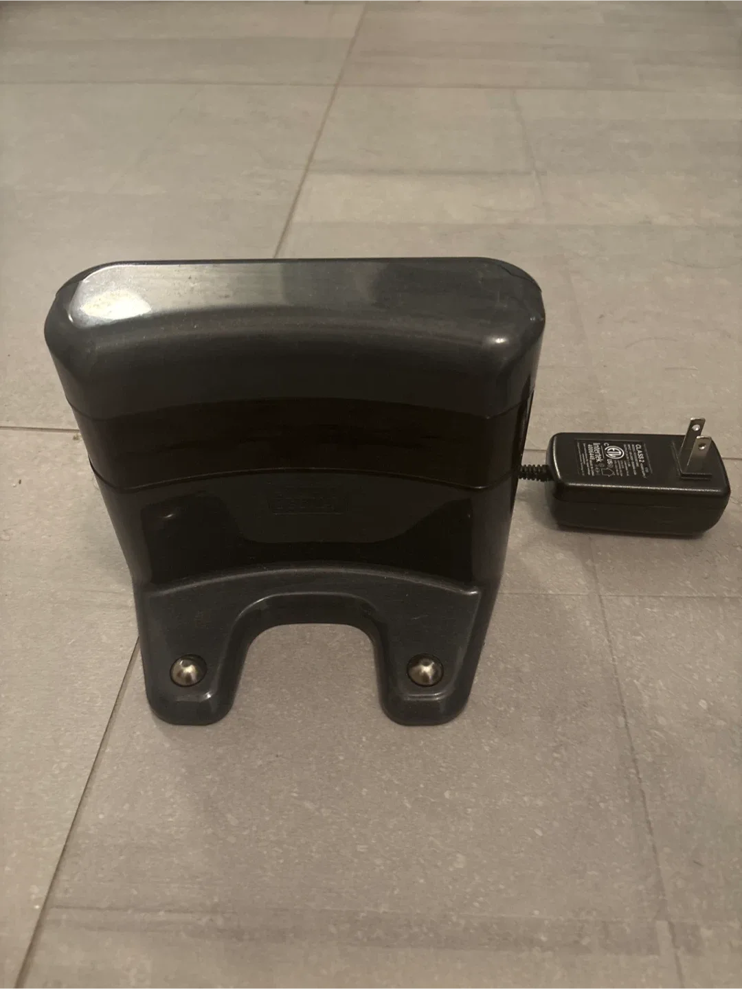 Black+Decker Smartech Pet Robot Vacuum (Need a new battery) image indicator(3)