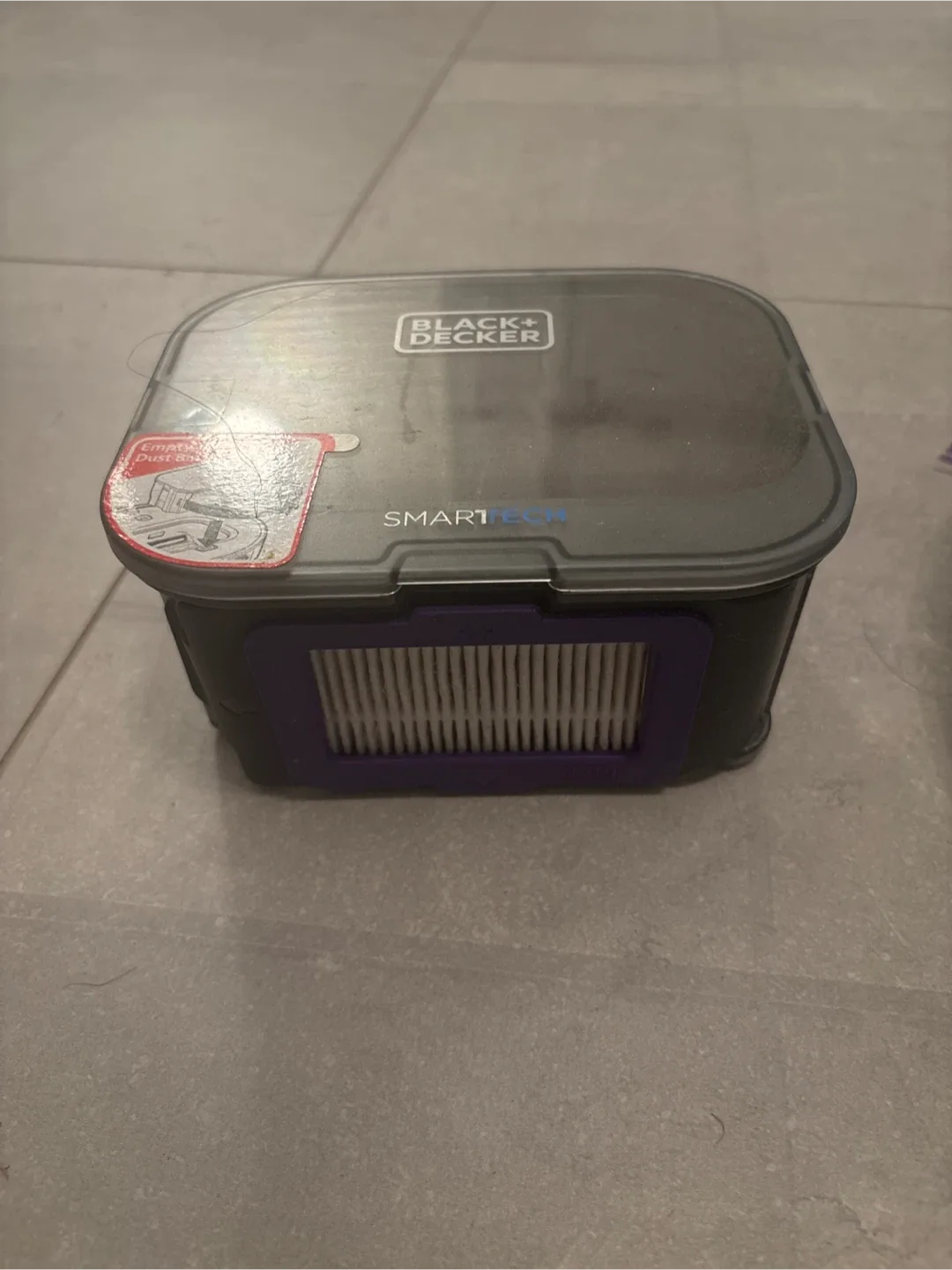 Black+Decker Smartech Pet Robot Vacuum (Need a new battery) image indicator(2)