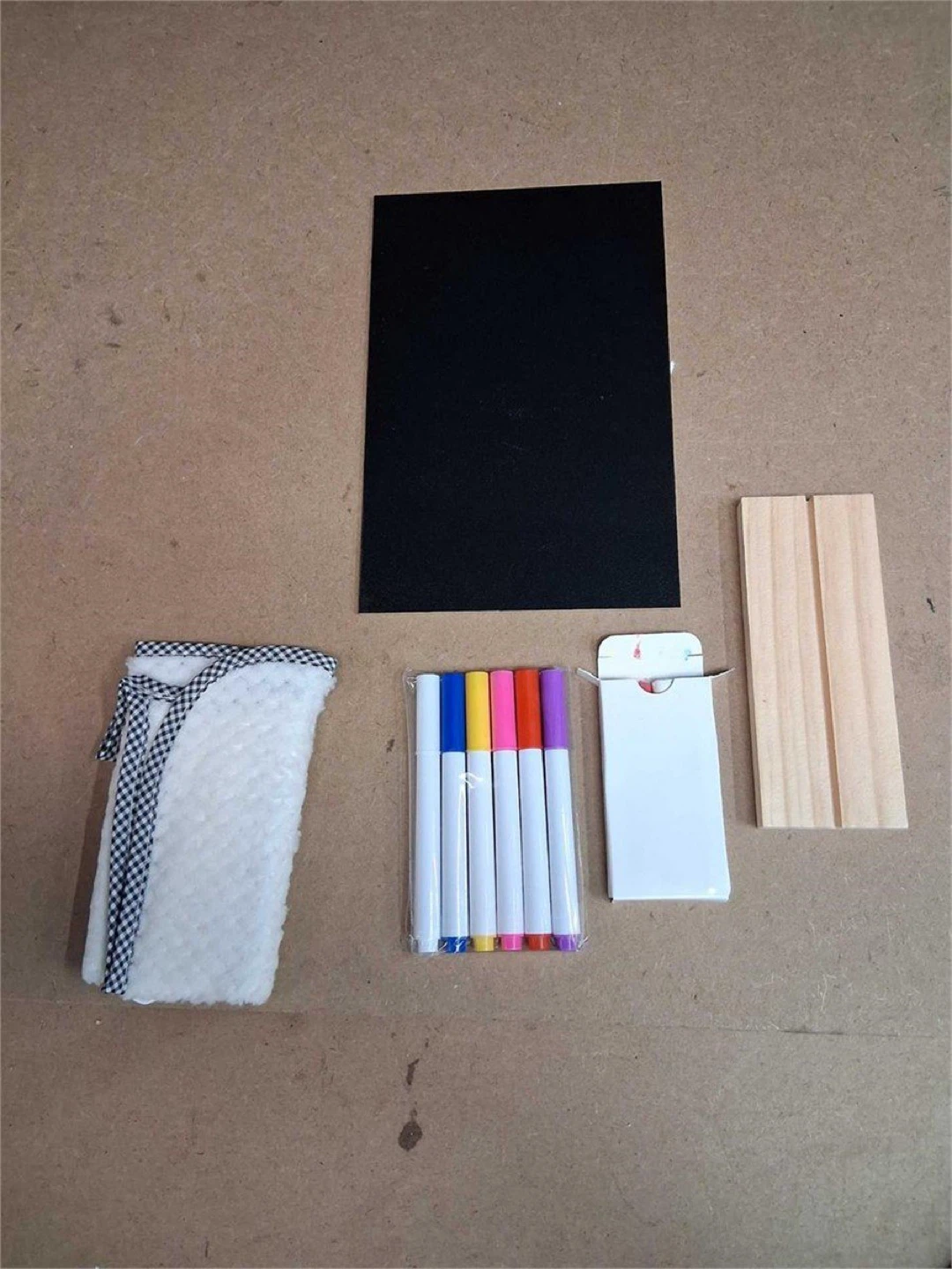 BOUBONI 1 Pack Chalkboard 5.1x7.9 inch Small Chalkboard sign 🥕