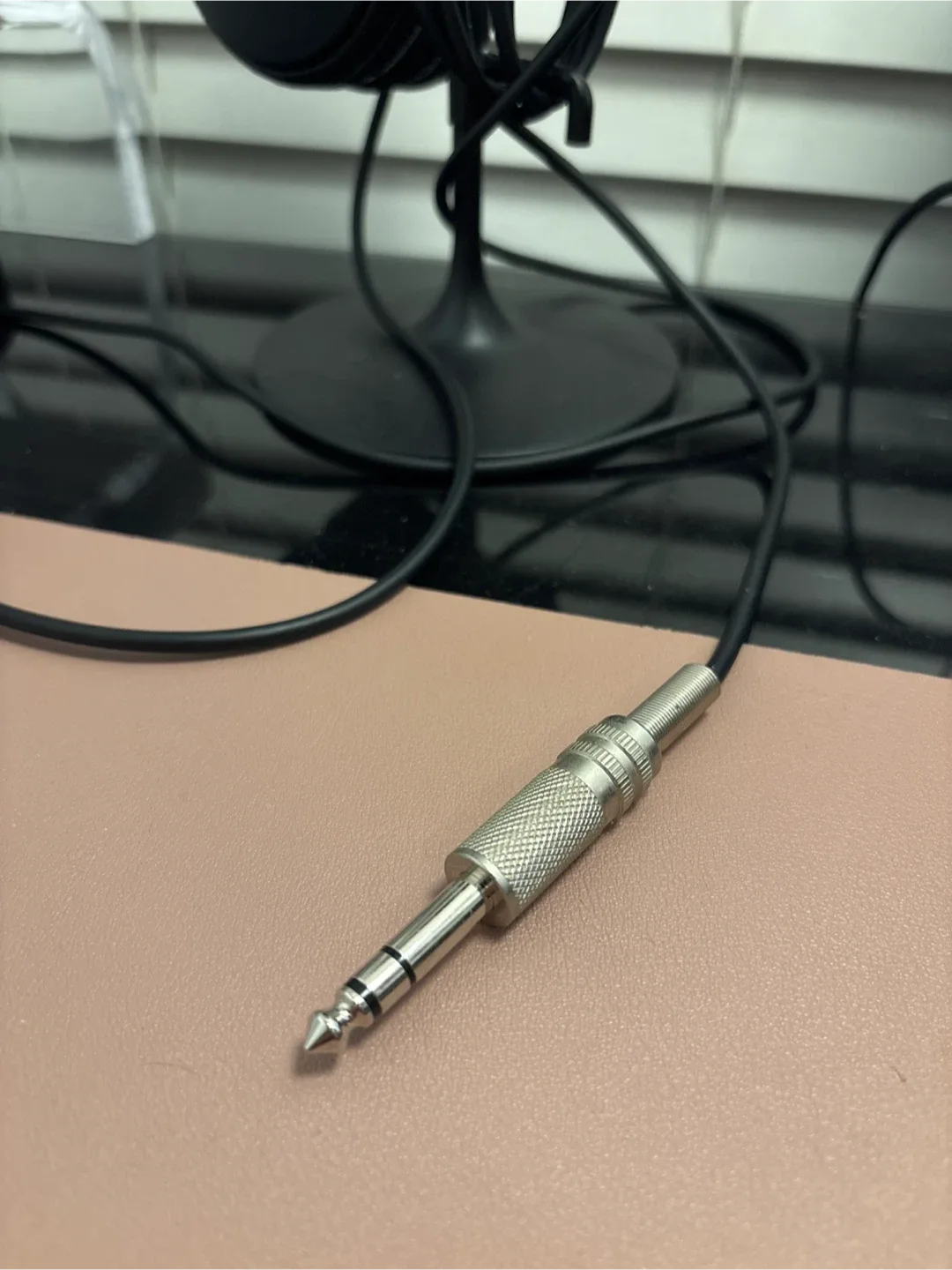 Sony MDR-CD900ST Dynamic Stereo Headphones image indicator(3)