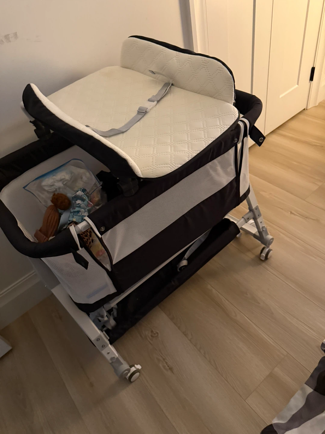 Bassinet - Black and White - photo 4