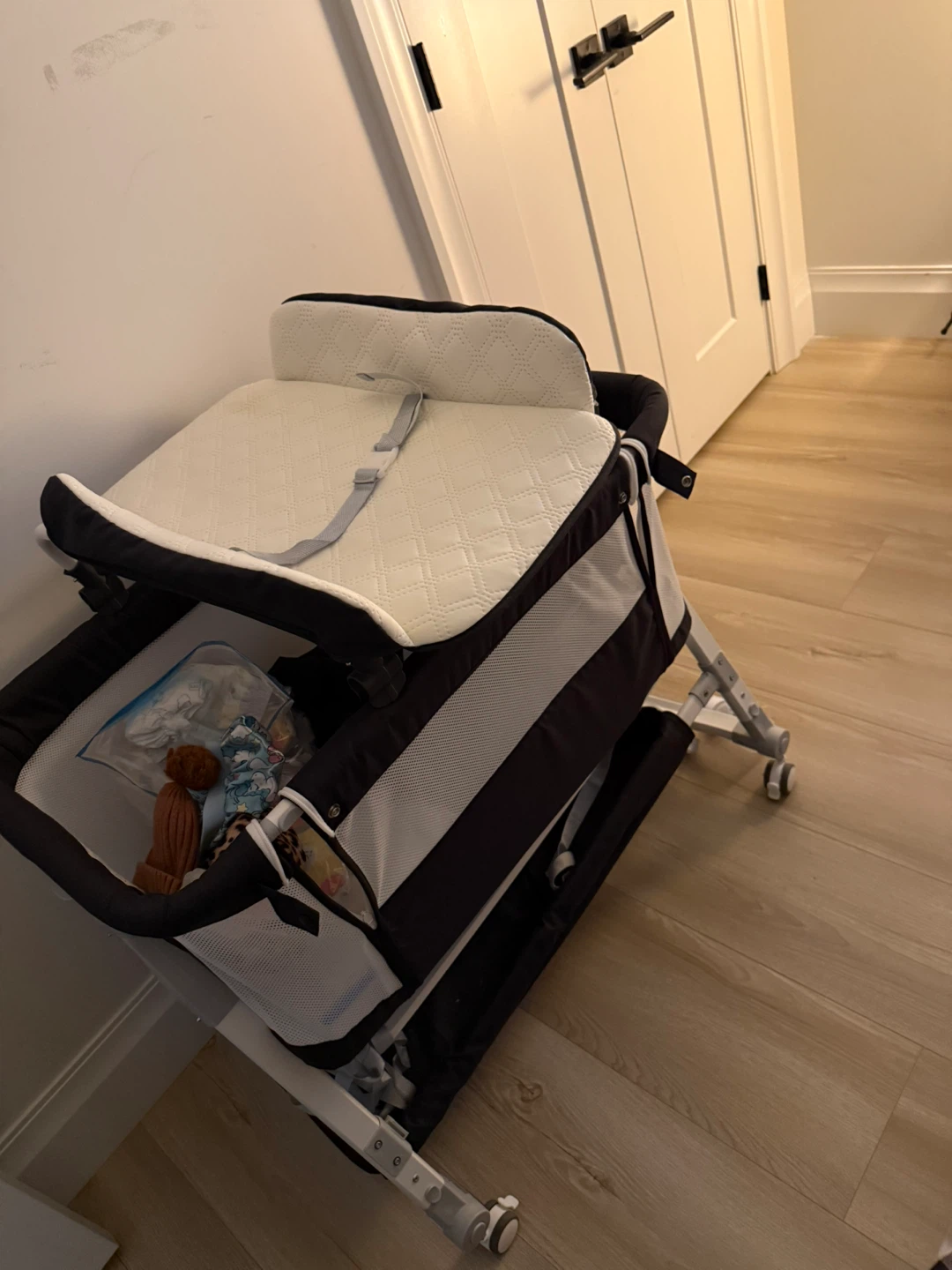 Bassinet - Black and White - photo 2