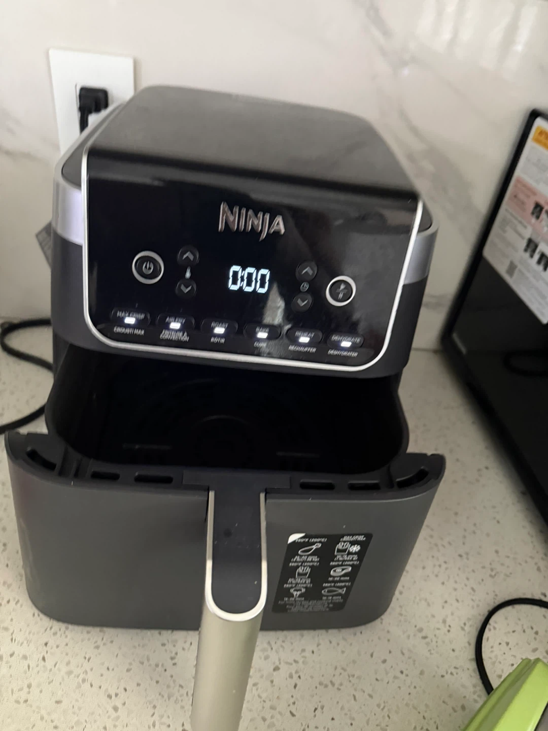 Ninja Air Fryer - photo 2