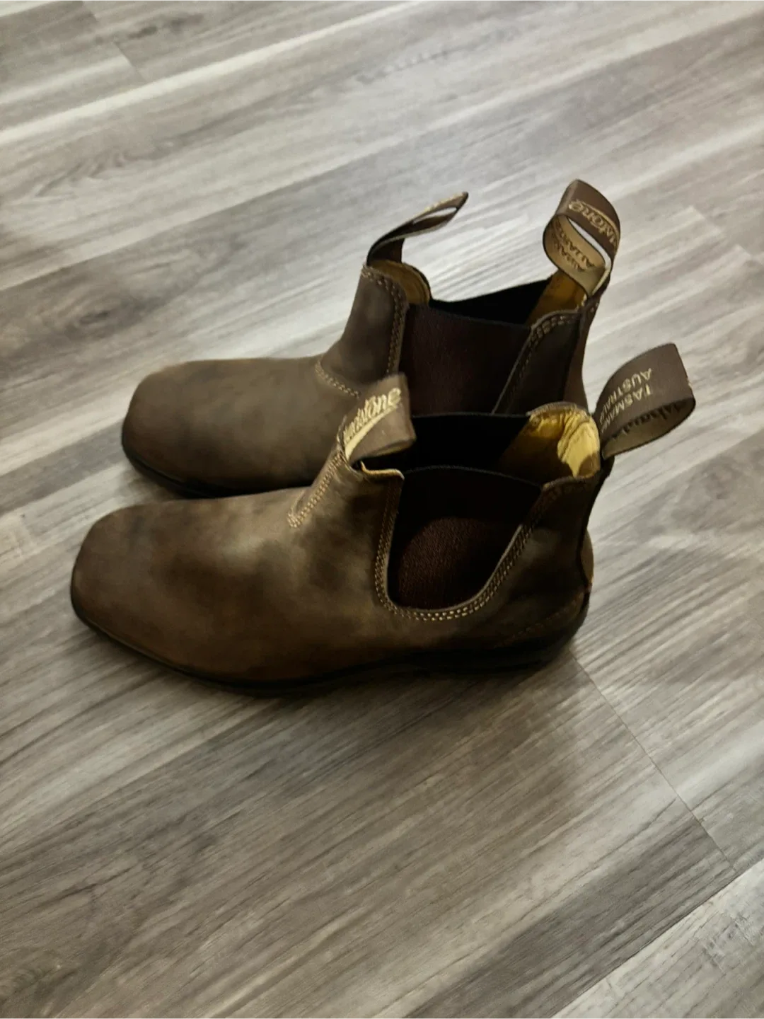 Size 7 — Blundstone Rustic Brown Leather Lined Boots image indicator(5)