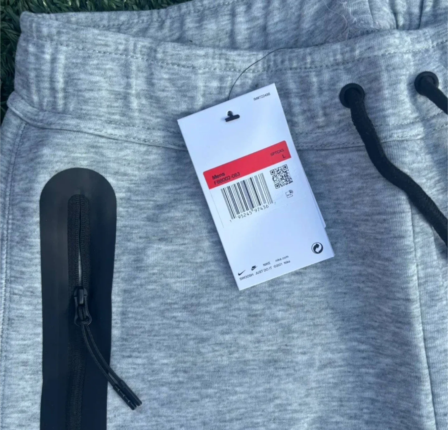 Nike Tech Fleece Full Zip Hoodie & Joggers Tracksuit Grey image indicator(5)