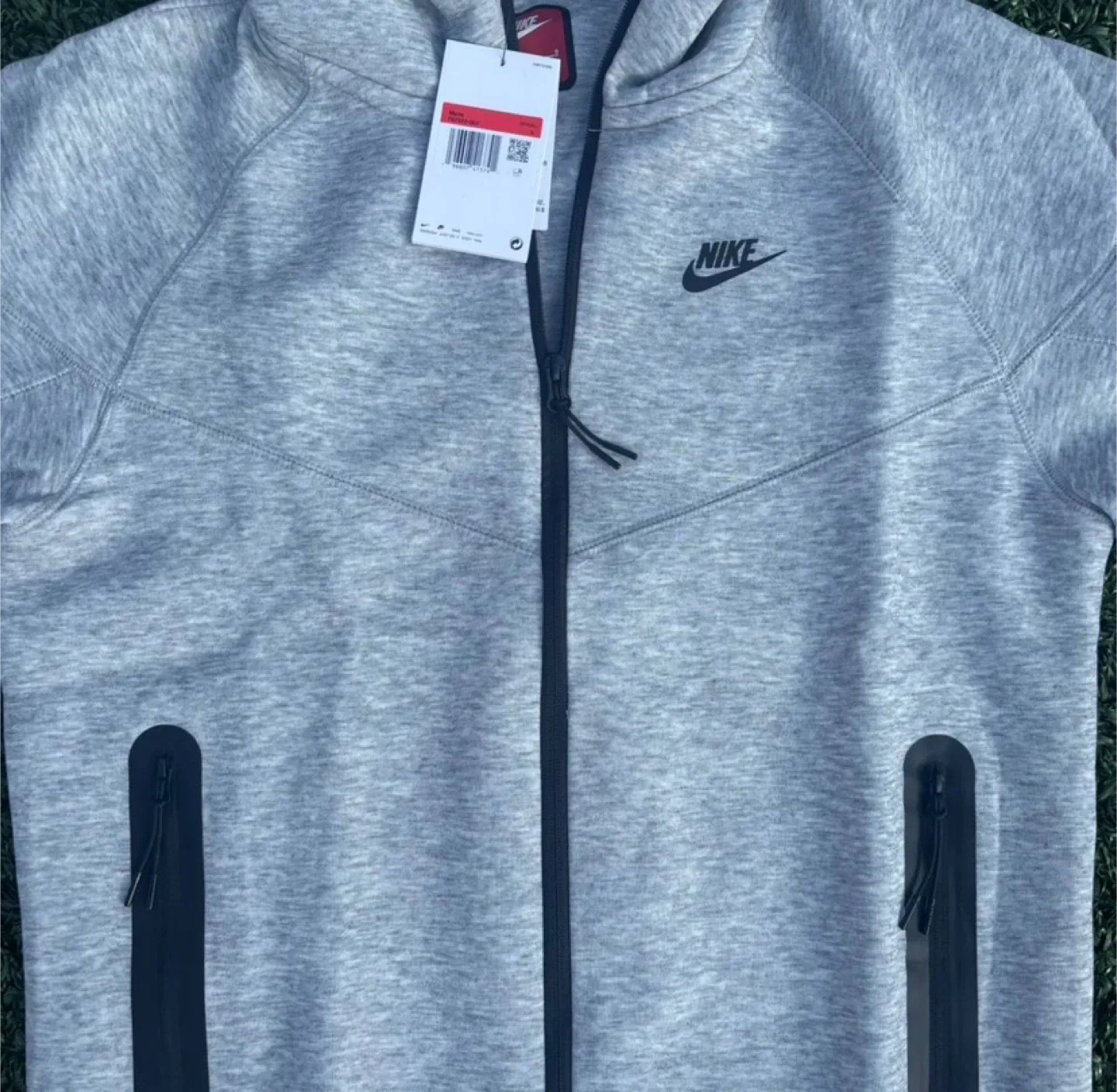 Nike Tech Fleece Full Zip Hoodie & Joggers Tracksuit Grey image indicator(2)
