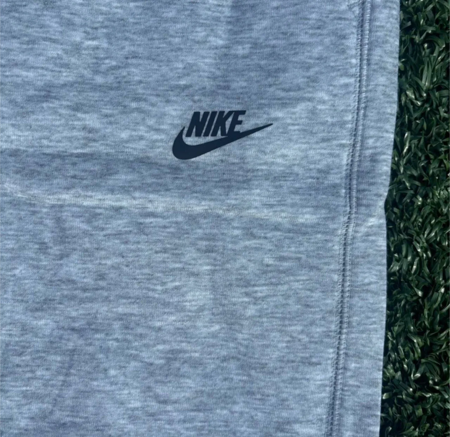 Nike Tech Fleece Full Zip Hoodie & Joggers Tracksuit Grey image indicator(4)