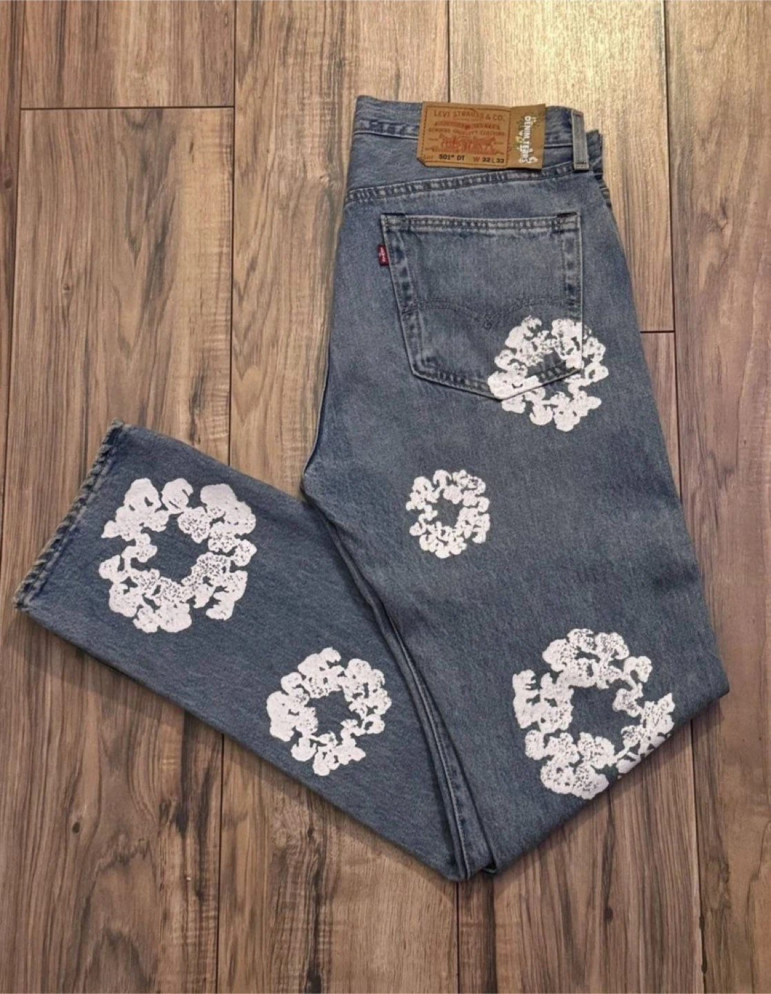 Levi’s Denim Tears 501 Jeans Blue White Cotton Wreath Print
