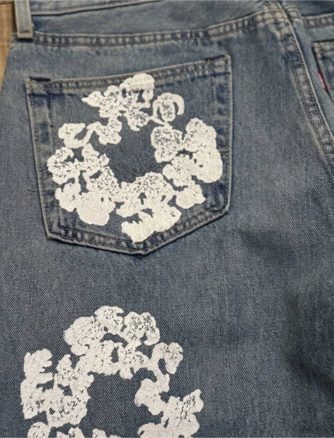 Levi’s Denim Tears 501 Jeans Blue White Cotton Wreath Print image indicator(6)