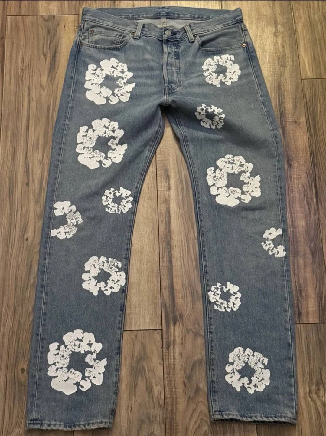 Levi’s Denim Tears 501 Jeans Blue White Cotton Wreath Print image indicator(7)