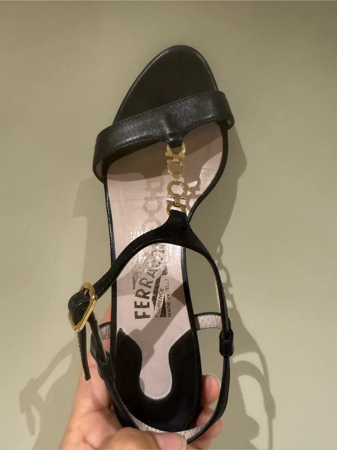 🥕Salvatore Ferragamo Black Sandals - Size 5.5 thumbnail