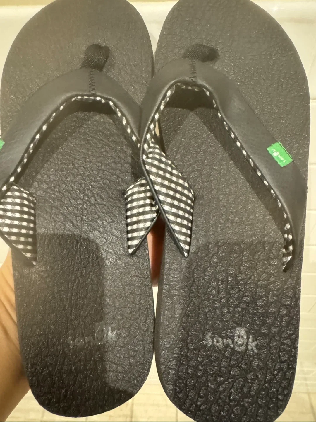 🥕Sanuk Yoga Mat Flip Flops - Size 8 thumbnail