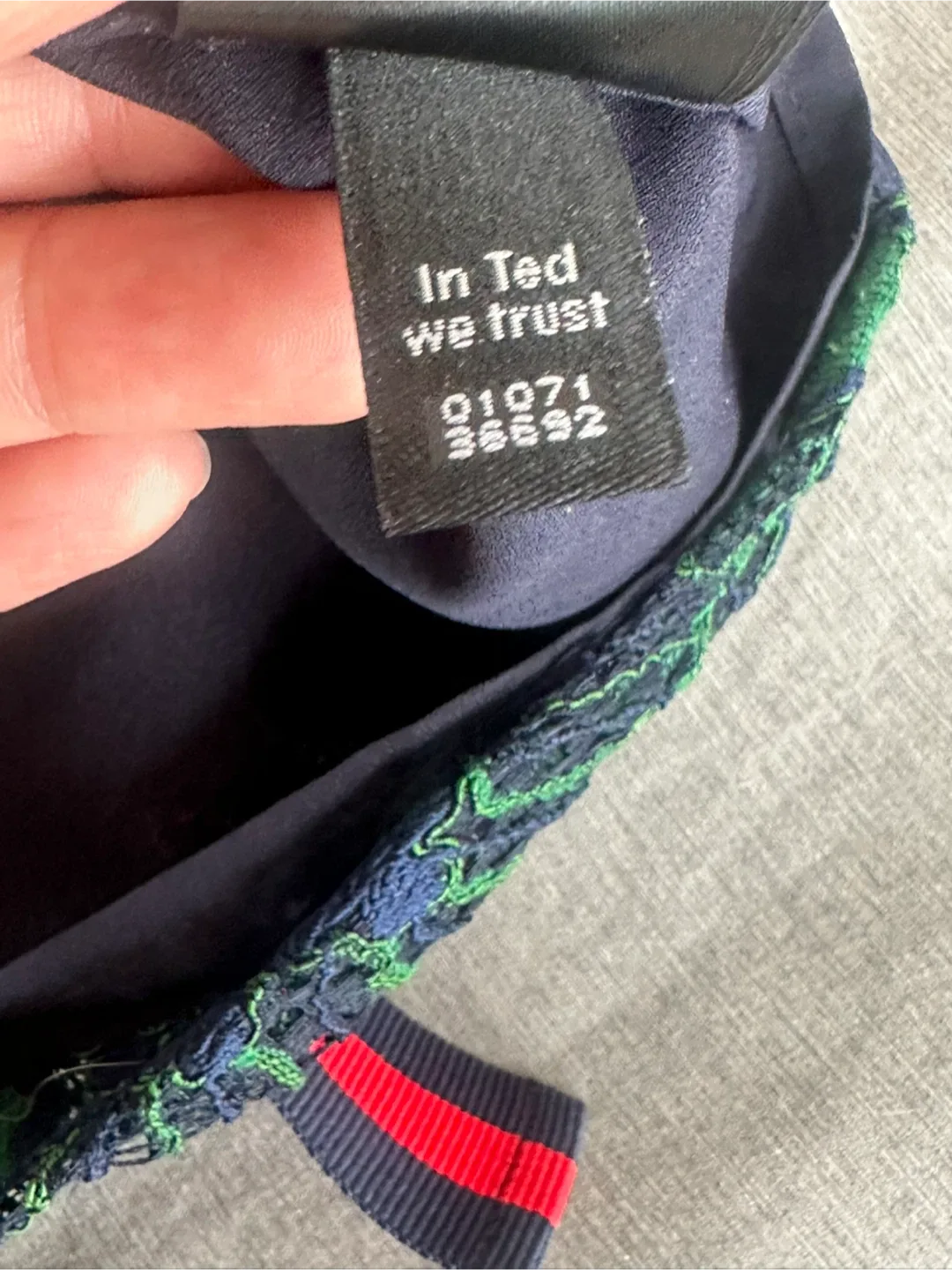 Ted Baker blouse - Size says 0 but fits like 4 image indicator(6)