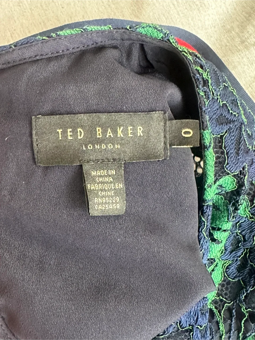 Ted Baker blouse - Size says 0 but fits like 4 image indicator(4)