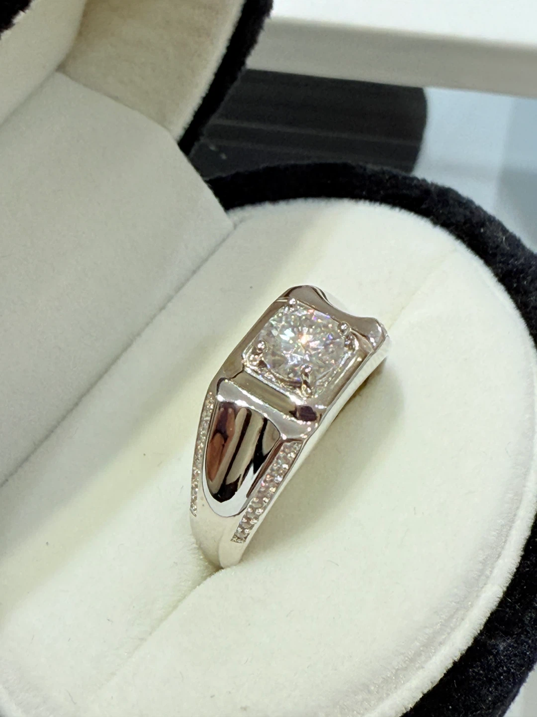 1 carat 925 sterling silver moissanite ring - photo 3