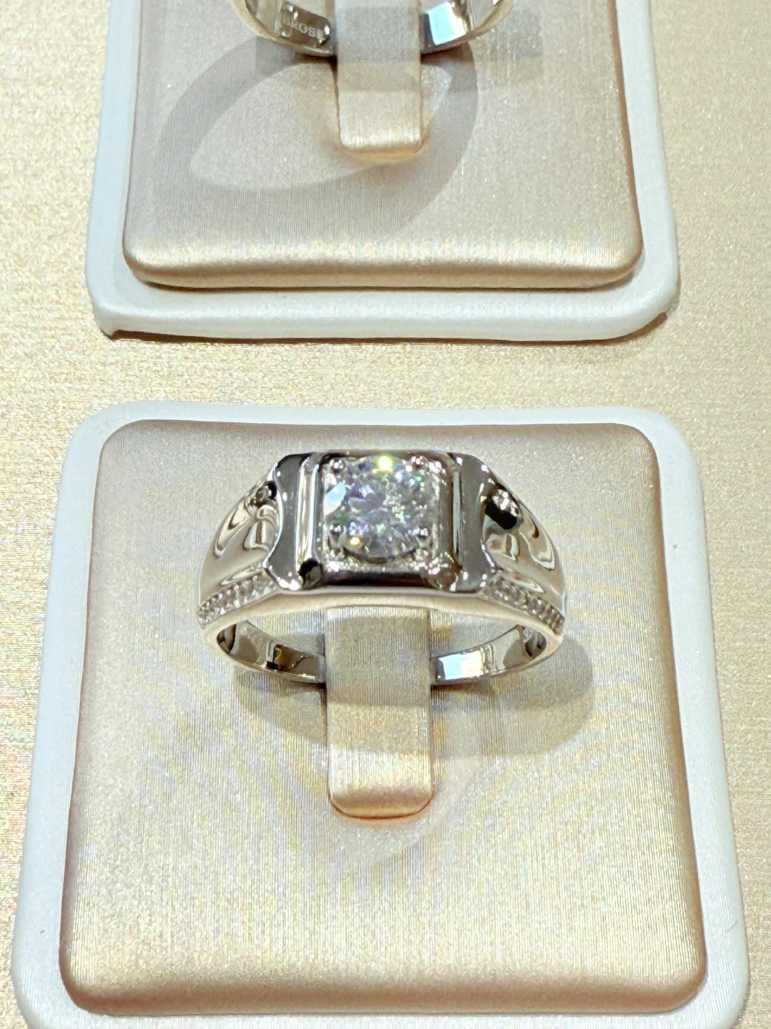 1 carat 925 sterling silver moissanite ring - photo 2