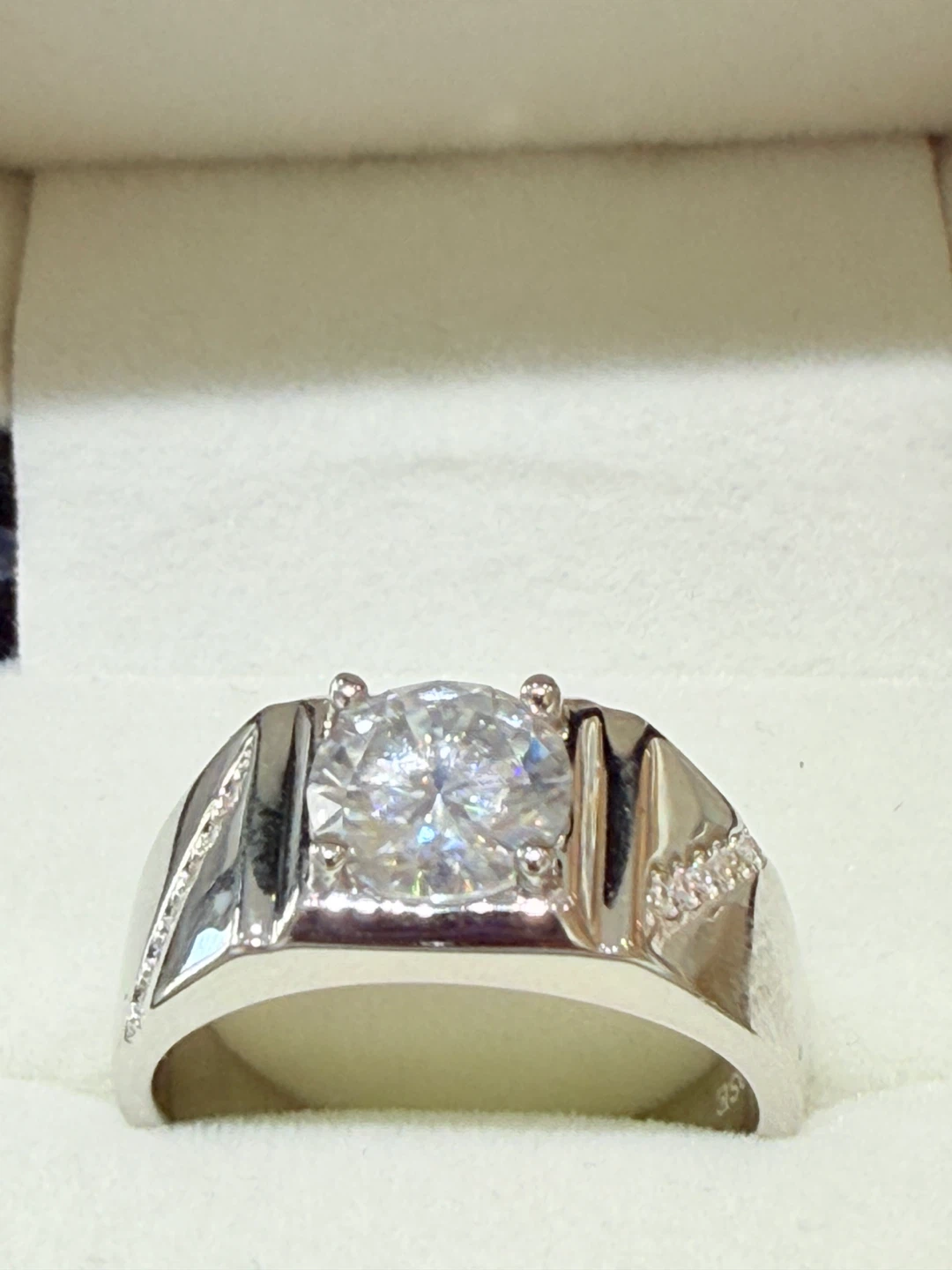2 carats 925 sterling silver moissanite ring