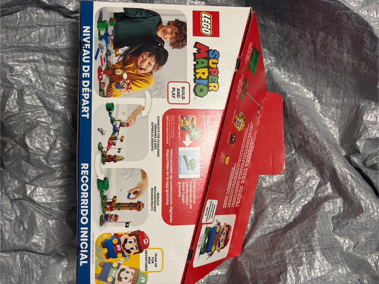 LEGO Super Mario Adventures with Mario Starter Course 71360 thumbnail