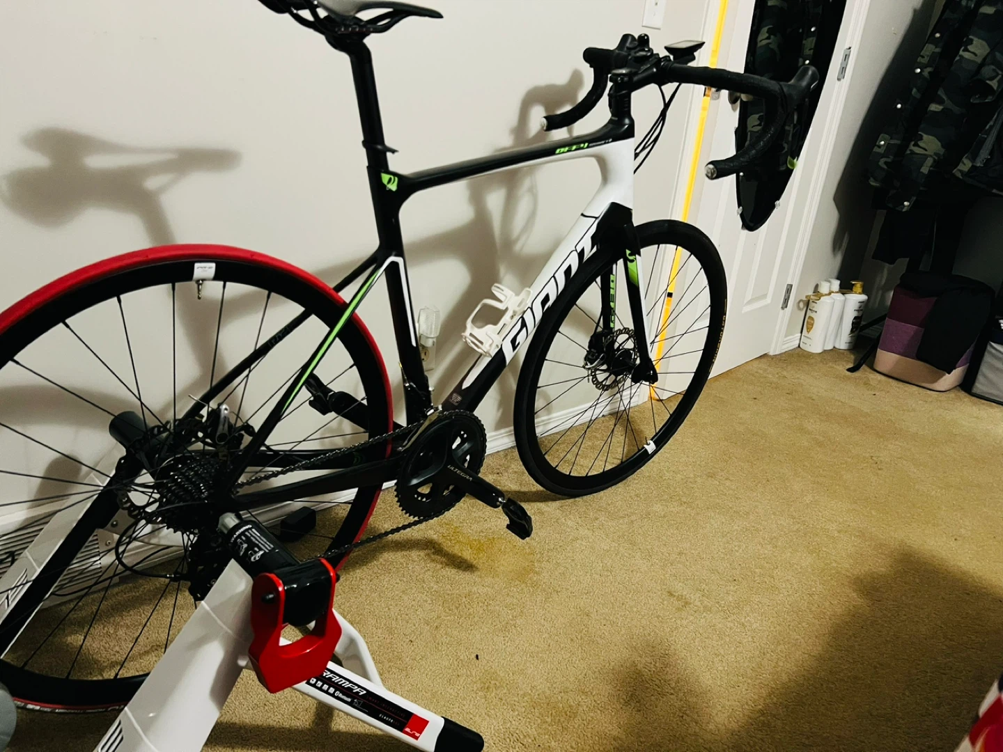 Giant DefyAdvanced Road Bike - photo 5