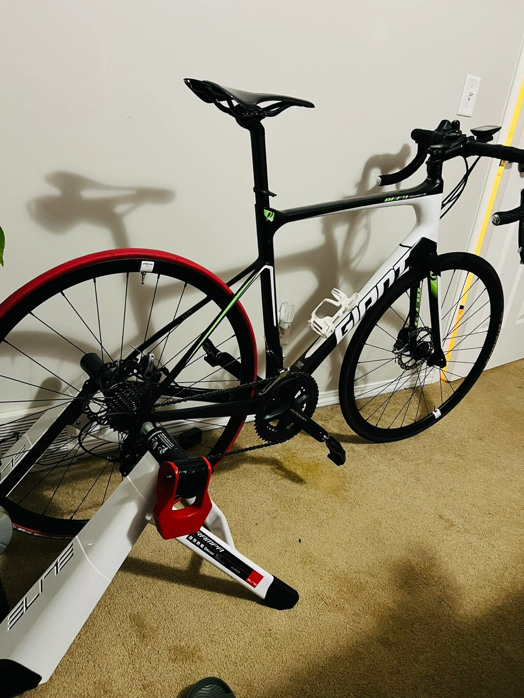 Giant DefyAdvanced Road Bike - photo 4