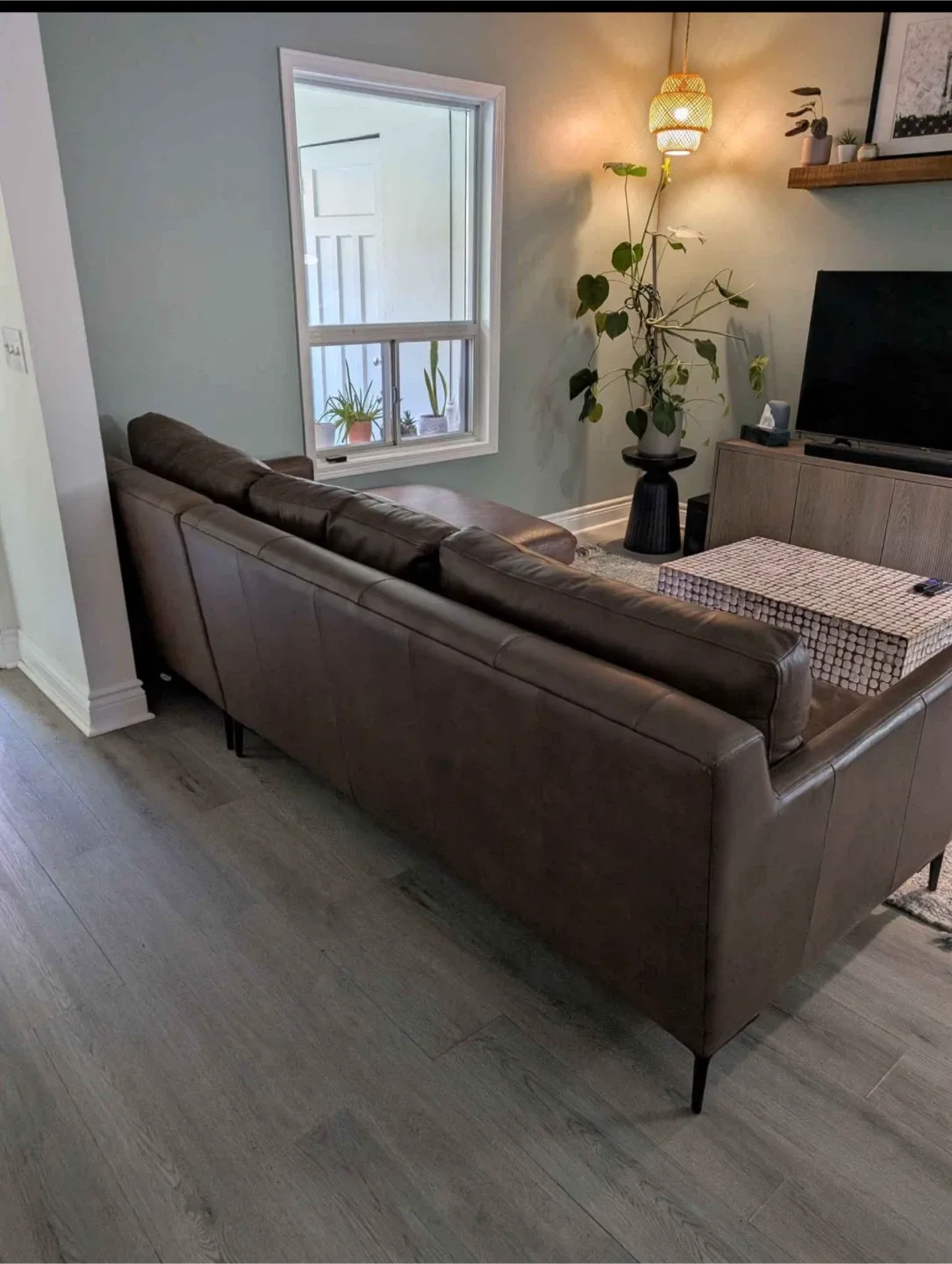 Large leather sectional sofa - right hand chaise image indicator(4)