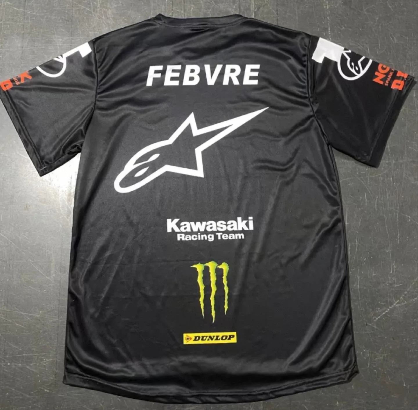 breathable, long sleeve loose T-shirt, quick dry. image indicator(2)