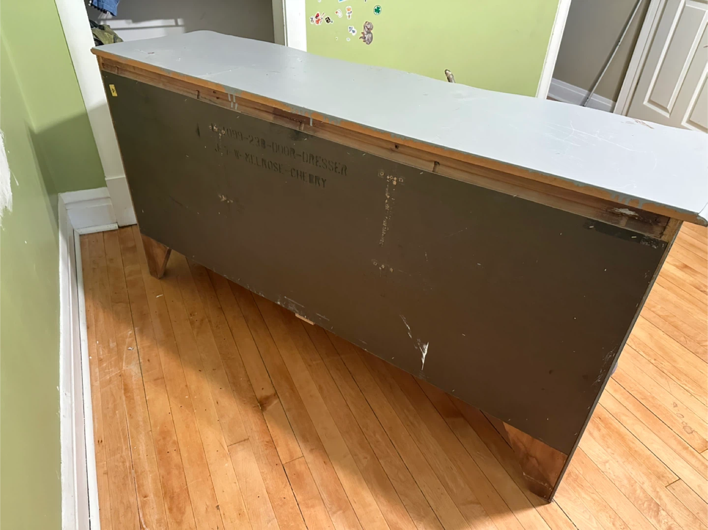 Solid wood Dresser - great for a project! - photo 5