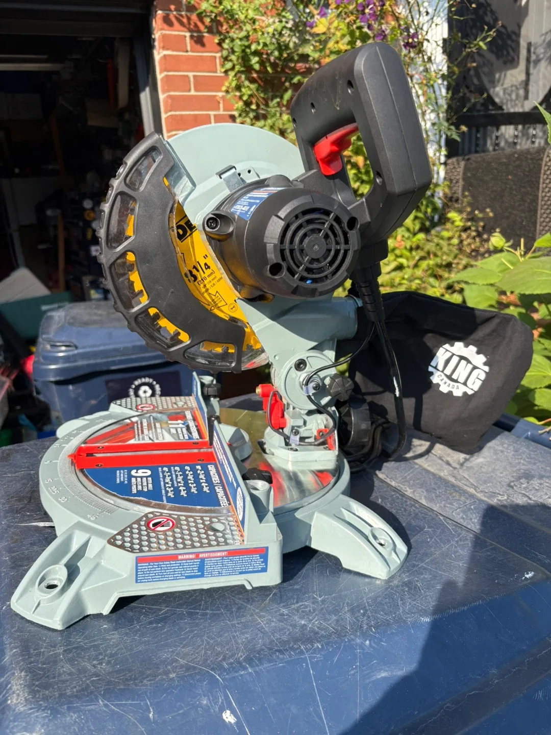 King Canada 8-1/4" Compound Miter Saw image indicator(2)