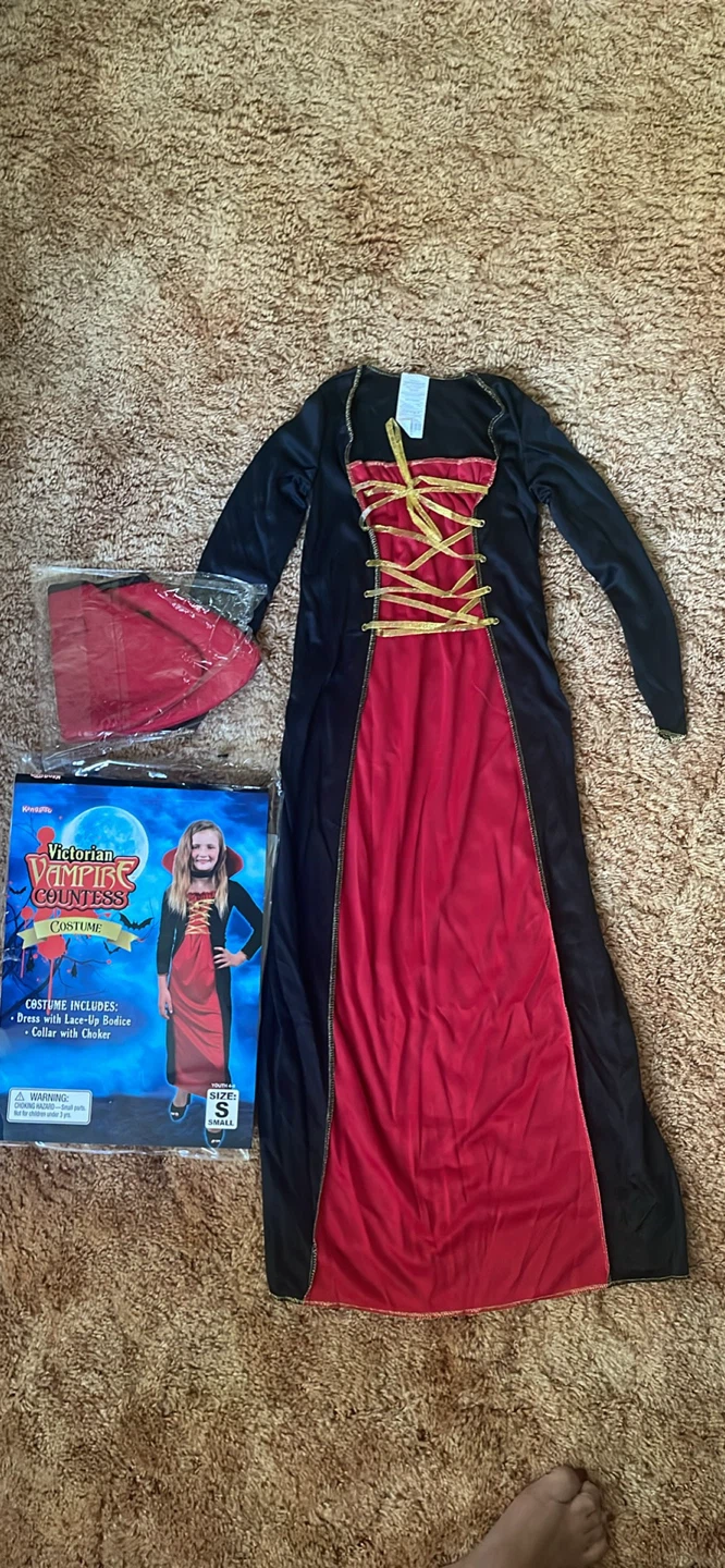 New Kid Vampire Costume - Size 4-6 year old