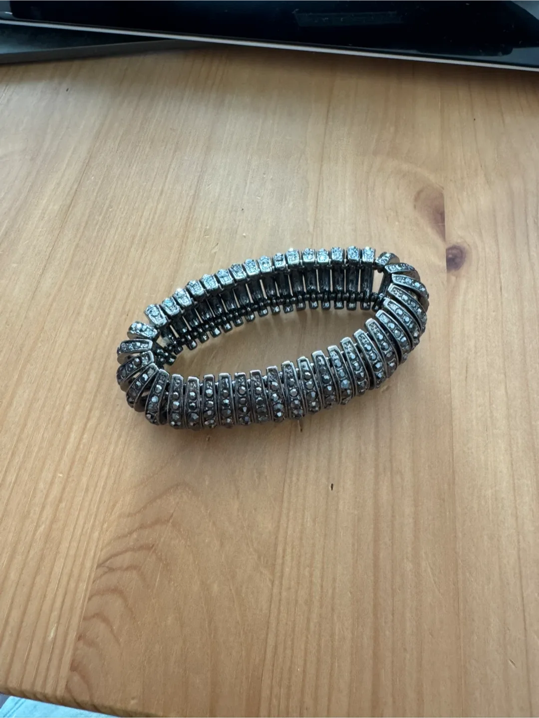 Silver-tone Stretch Bracelet image indicator(2)