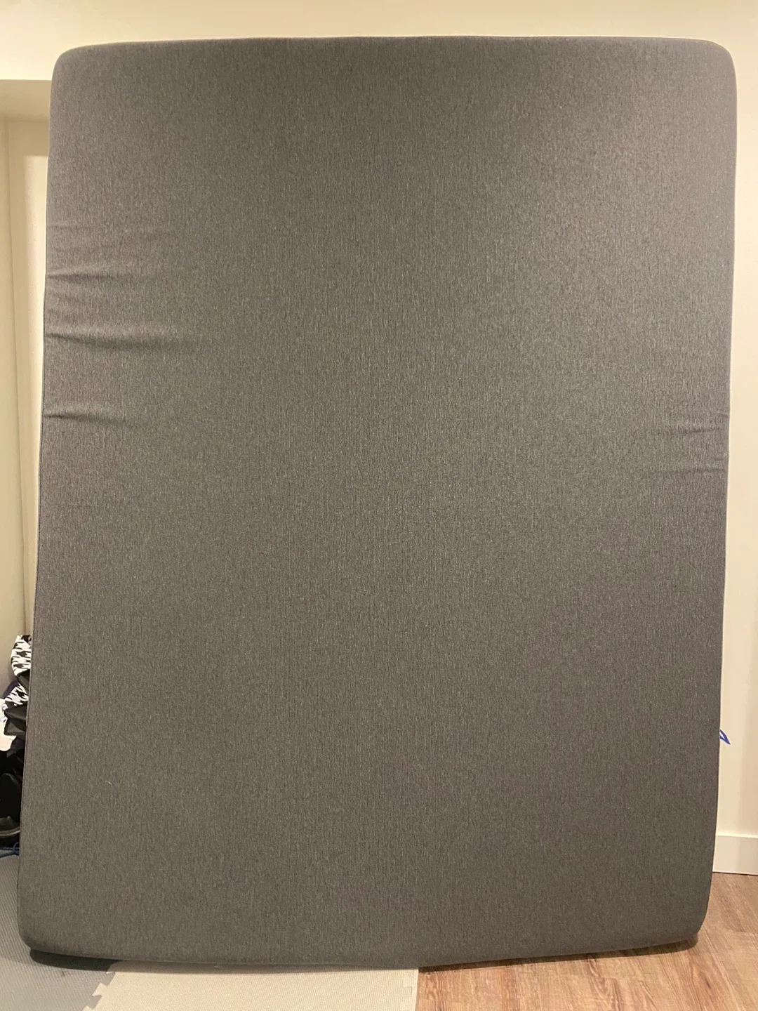 Casper Essential Queen Mattress - 80 x 60 x 8.5 in image indicator(2)