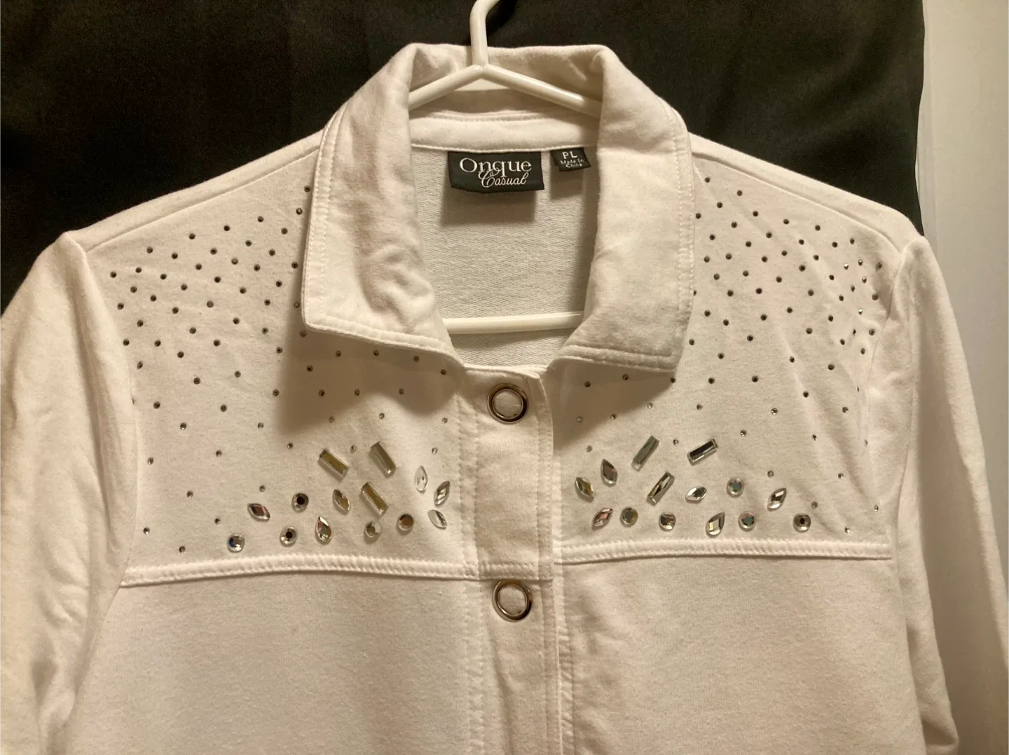 Women’s dress shirt / jacket image indicator(2)